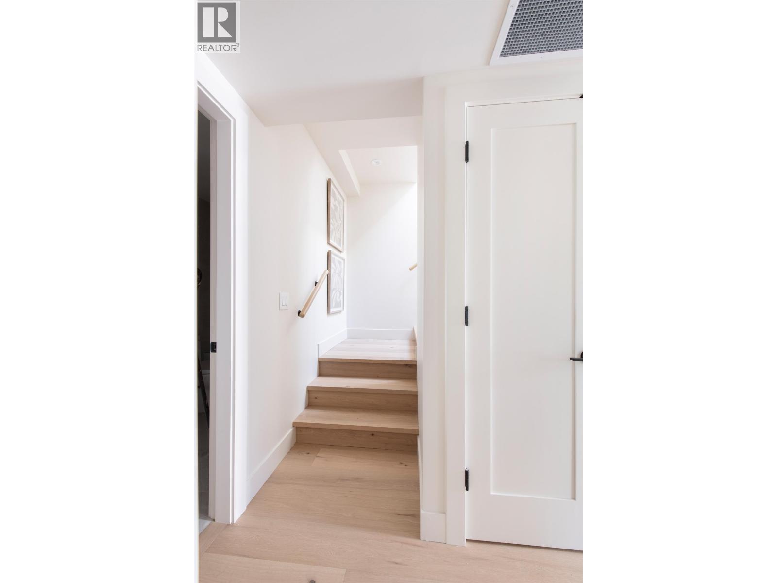 2 2119 W West 18th Avenue, Vancouver, British Columbia  V6L 1A3 - Photo 9 - R3152548