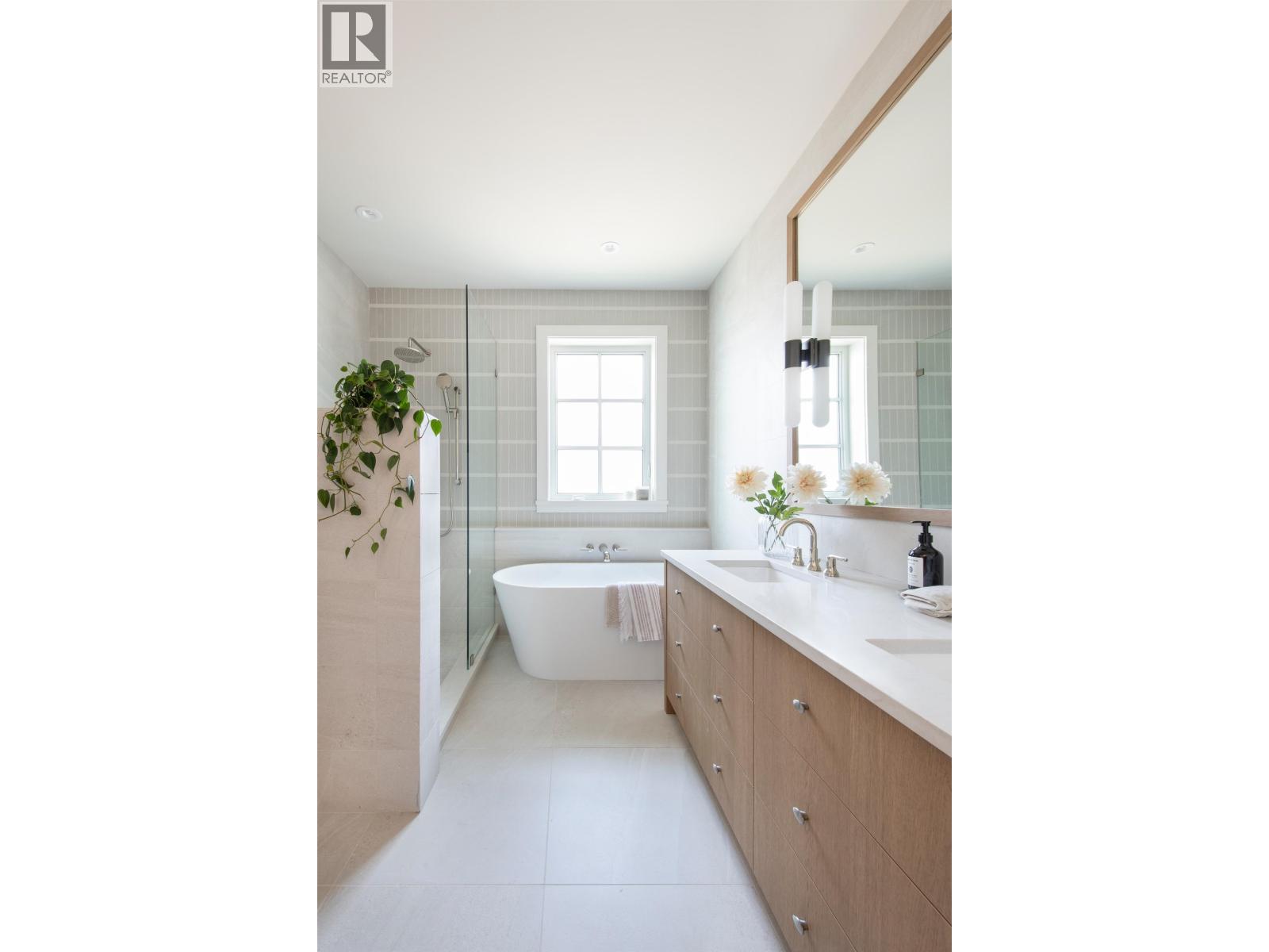 2 2119 W West 18th Avenue, Vancouver, British Columbia  V6L 1A3 - Photo 16 - R3152548