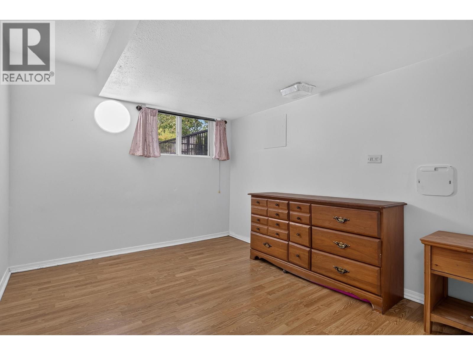 2316 Nanaimo Street, Vancouver, British Columbia V5N 5E3 - Photo 9 - R3152719