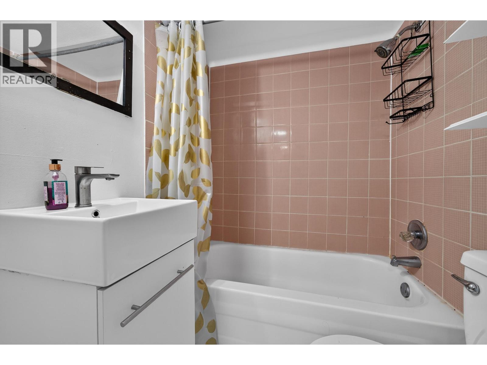 2316 Nanaimo Street, Vancouver, British Columbia V5N 5E3 - Photo 11 - R3152719