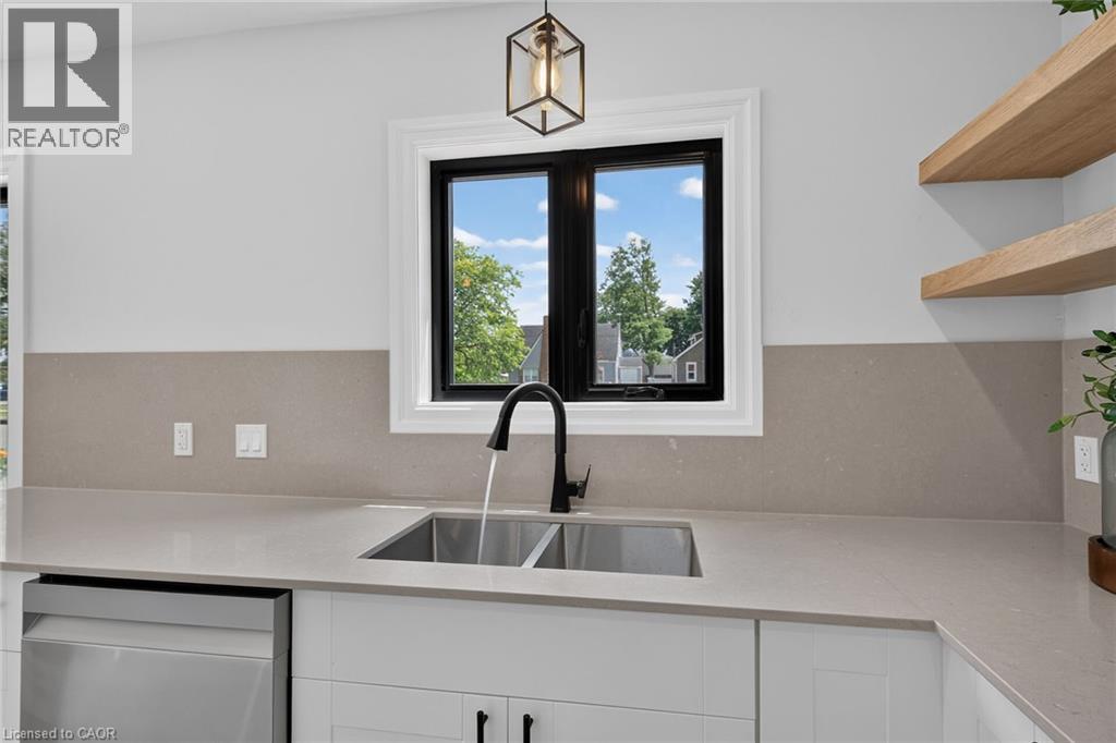 27 Church Street E, Delhi, Ontario  N4B 1T2 - Photo 14 - 40847787