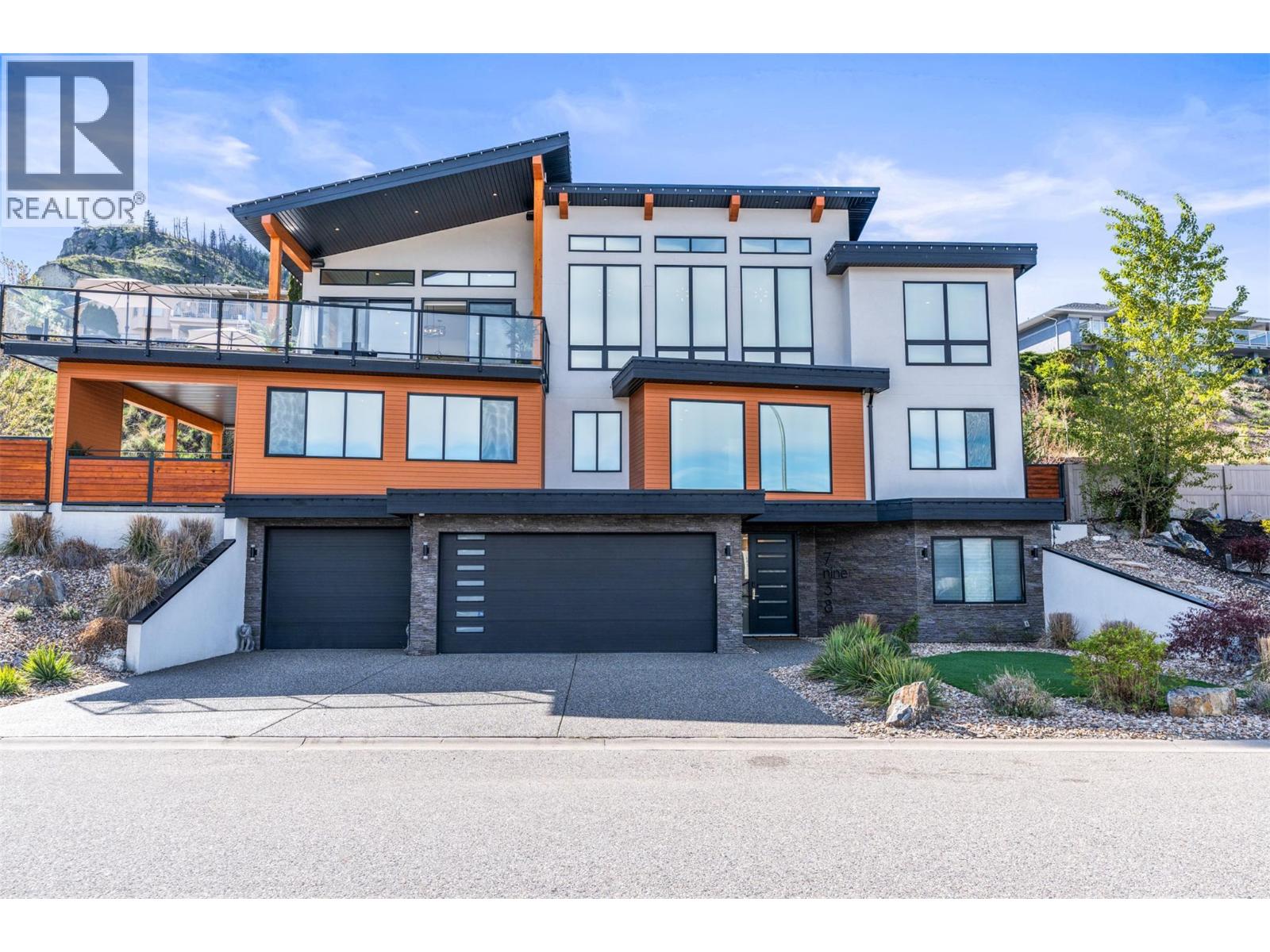 7938 Graystone Drive, Coldstream, British Columbia  V1B 4A9 - Photo 2 - 10385615