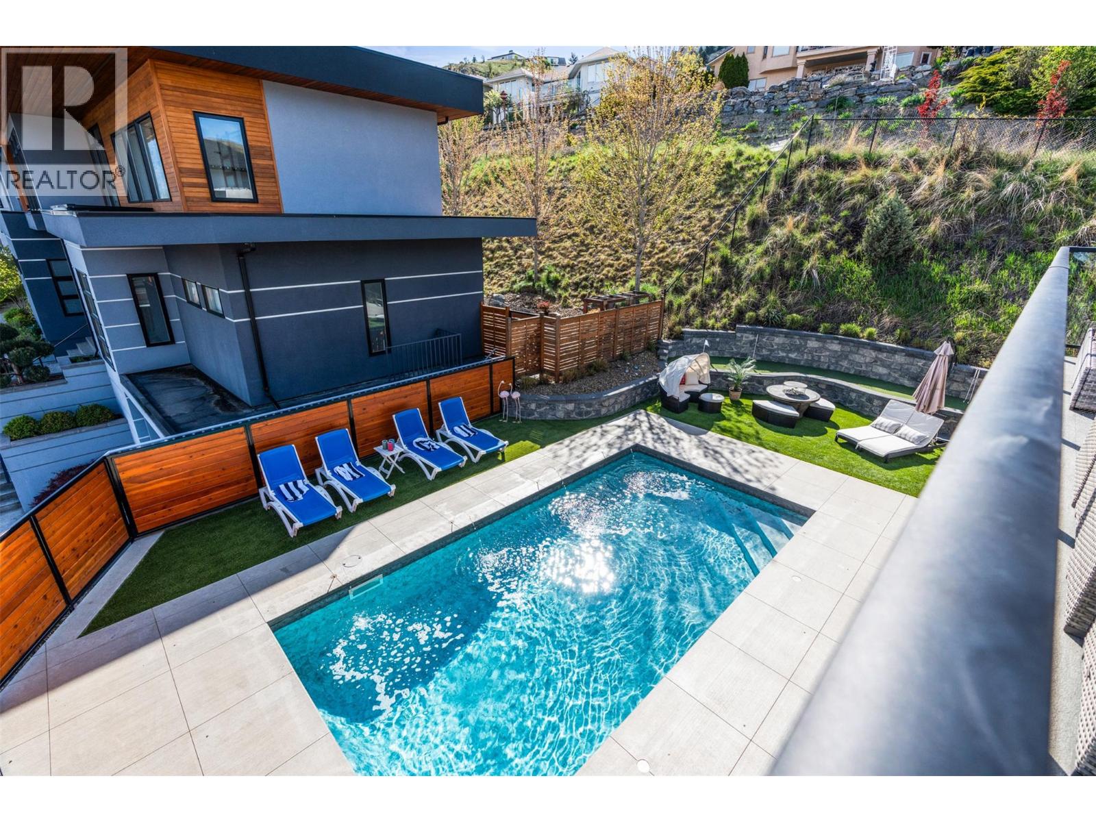 7938 Graystone Drive, Coldstream, British Columbia  V1B 4A9 - Photo 6 - 10385615
