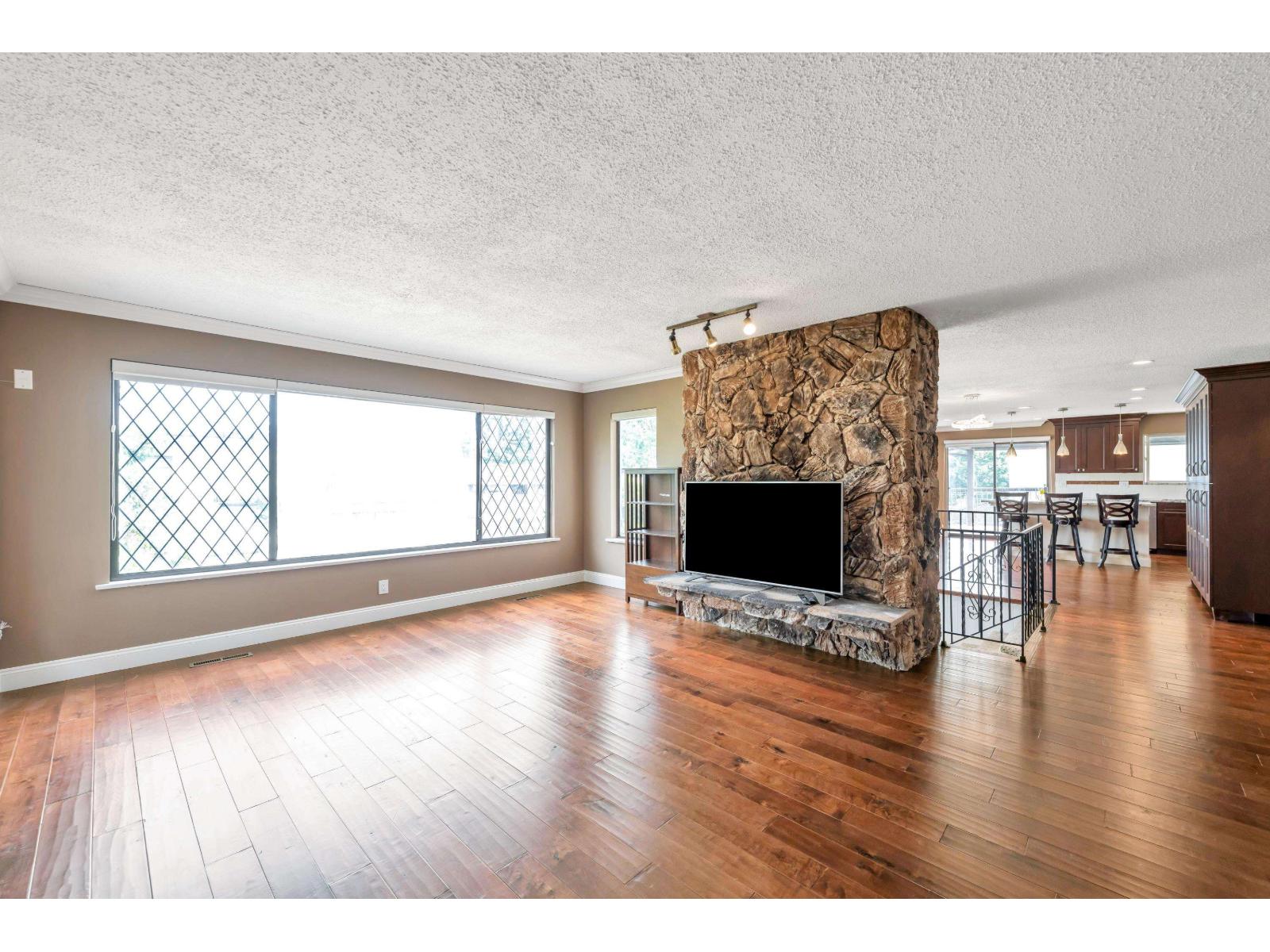 1175 Stevens Street, White Rock, British Columbia  V4B 4X9 - Photo 3 - R3149705