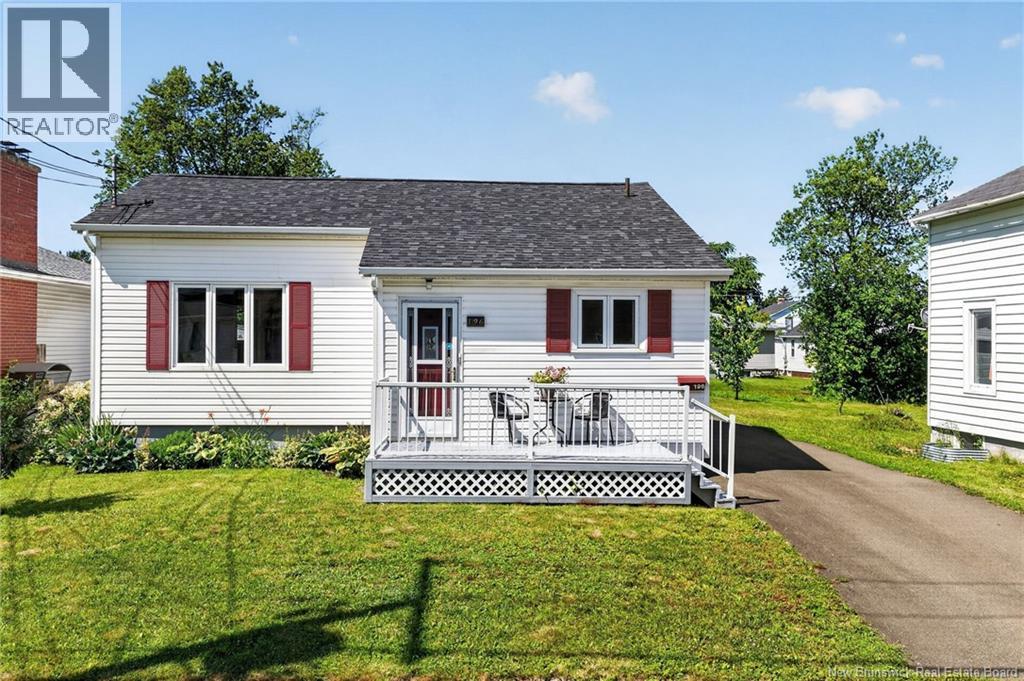 196 Waverley Avenue, Moncton, New Brunswick  E1C 7V4 - Photo 2 - NB145401