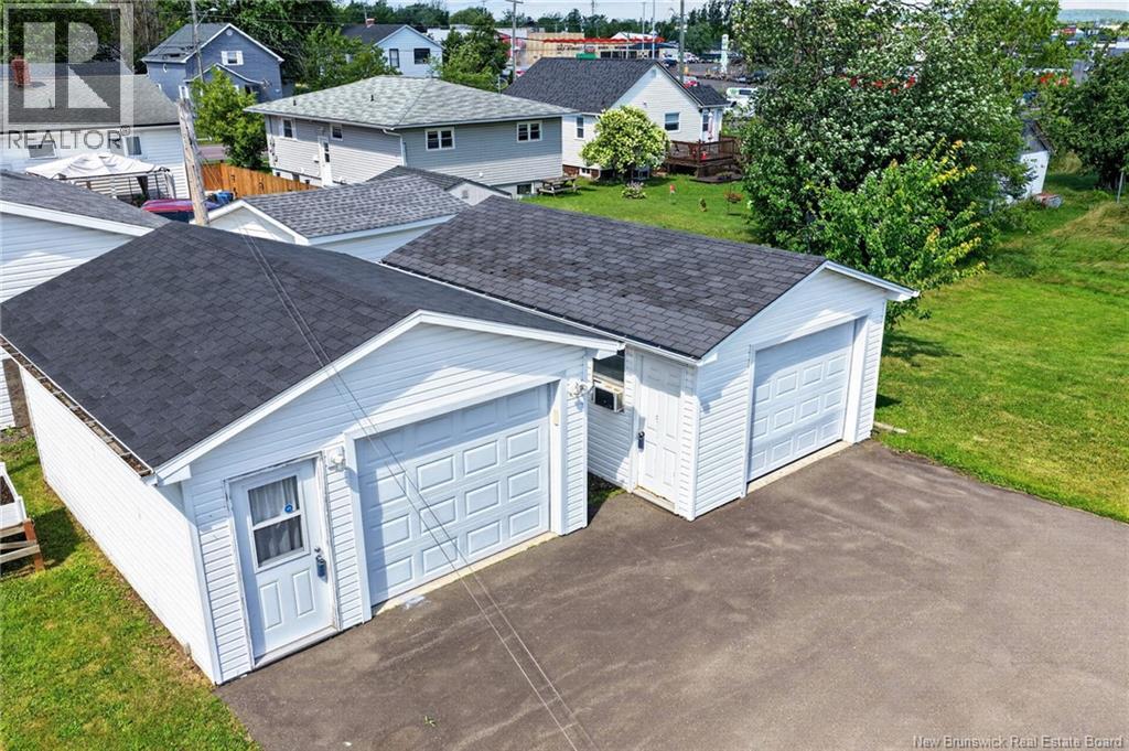 196 Waverley Avenue, Moncton, New Brunswick  E1C 7V4 - Photo 3 - NB145401