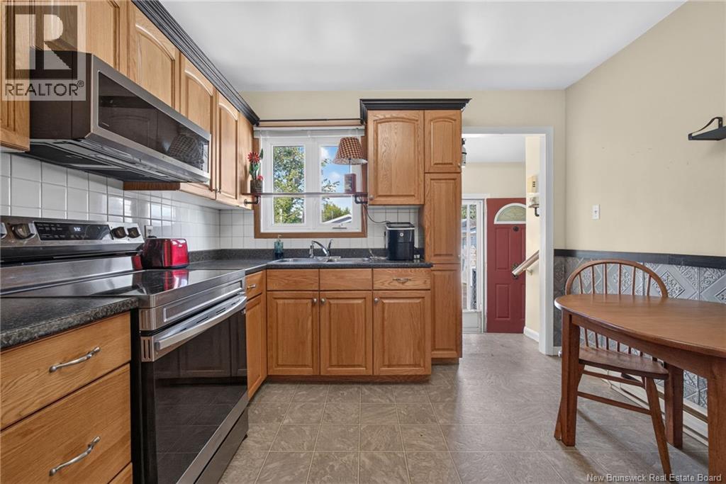 196 Waverley Avenue, Moncton, New Brunswick  E1C 7V4 - Photo 5 - NB145401