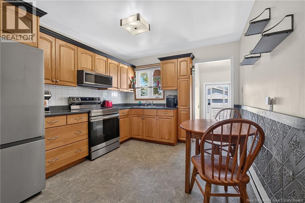 196 Waverley Avenue, Moncton, New Brunswick  E1C 7V4 - Photo 4 - NB145401