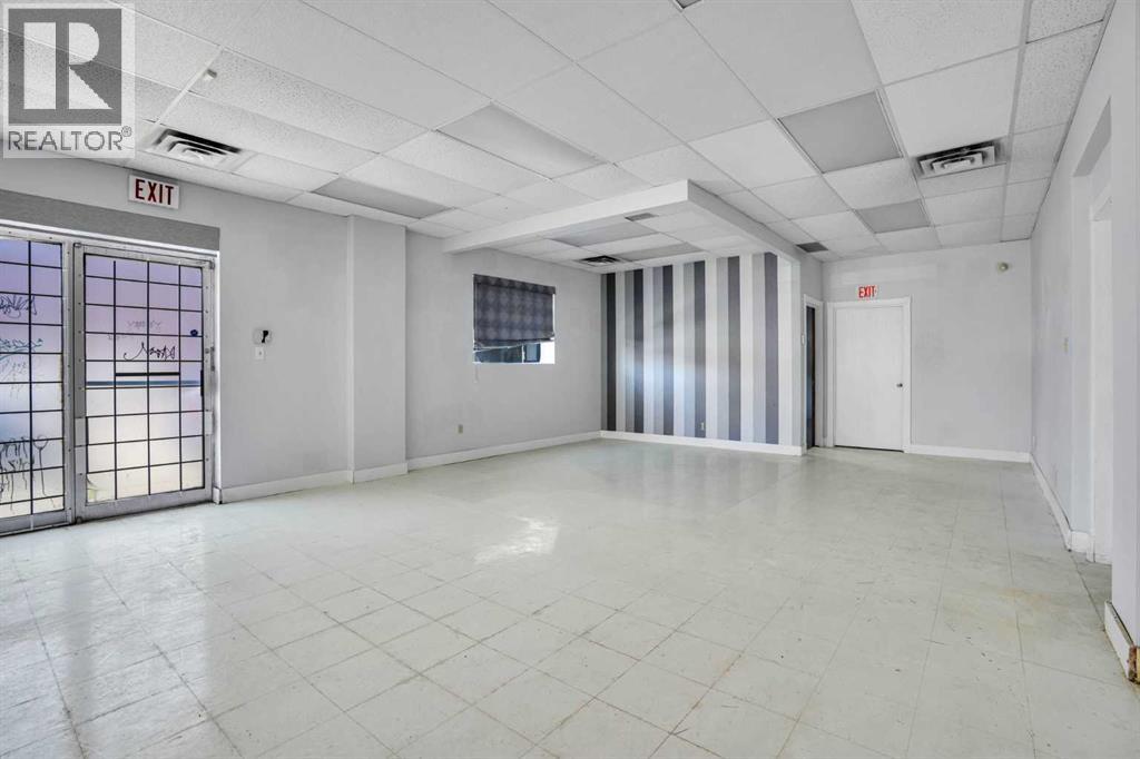 123 123 Avenue SW, Calgary, Alberta  T3C 0M6 - Photo 5 - A2319887