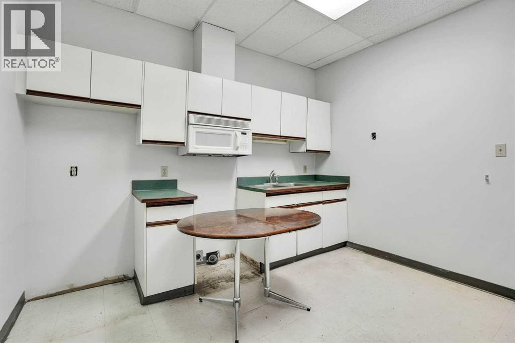 123 123 Avenue SW, Calgary, Alberta  T3C 0M6 - Photo 28 - A2319887