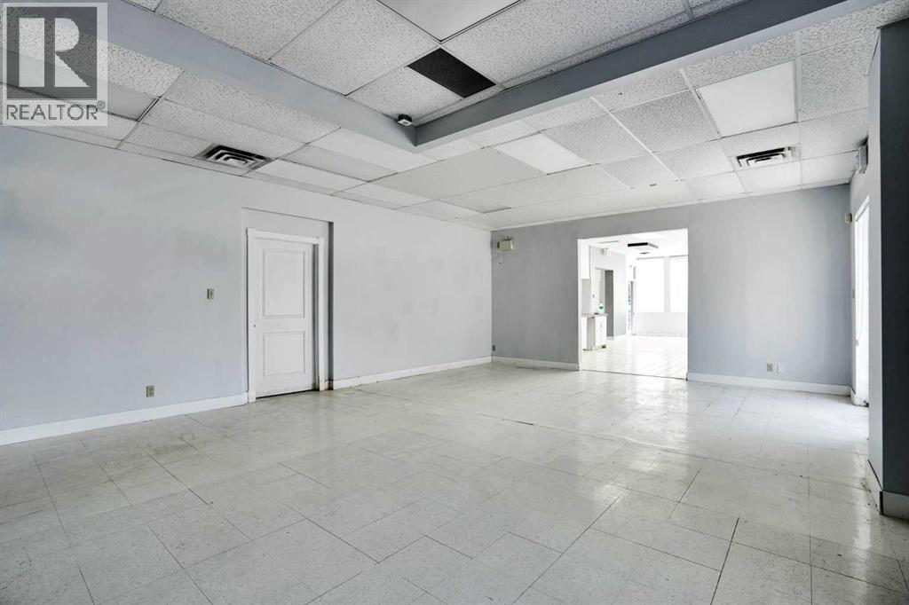 123 123 Avenue SW, Calgary, Alberta  T3C 0M6 - Photo 9 - A2319887