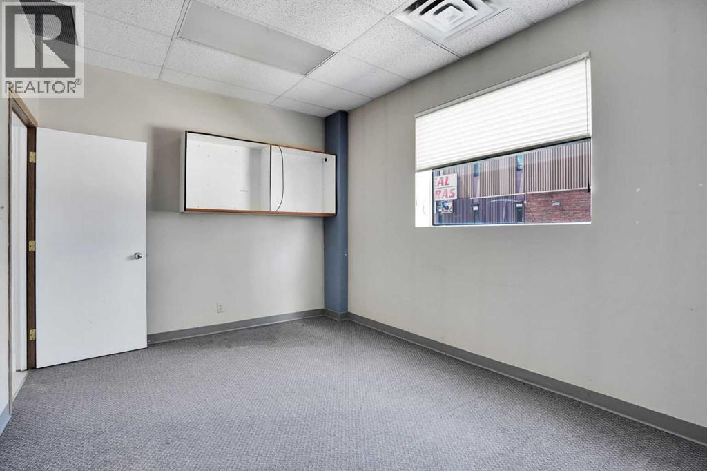 123 123 Avenue SW, Calgary, Alberta  T3C 0M6 - Photo 11 - A2319887