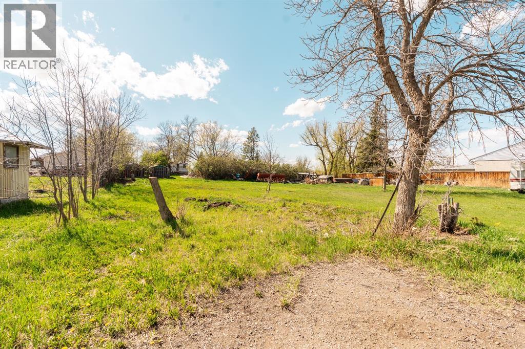 837 2 Street E, Cardston, Alberta  T0K 0K0 - Photo 15 - A2310459