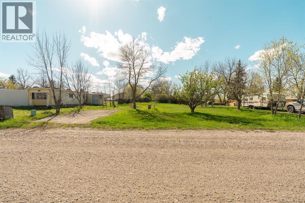 837 2 Street E, Cardston, Alberta  T0K 0K0 - Photo 6 - A2310459