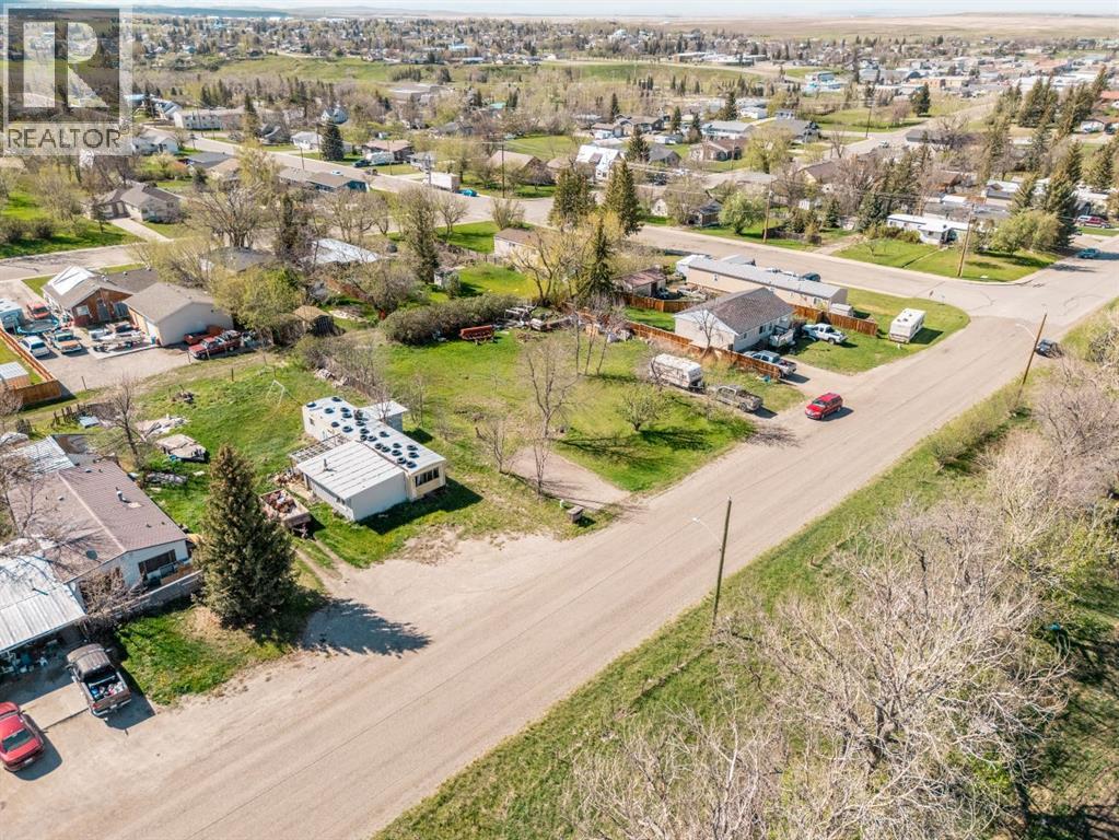 837 2 Street E, Cardston, Alberta  T0K 0K0 - Photo 7 - A2310459