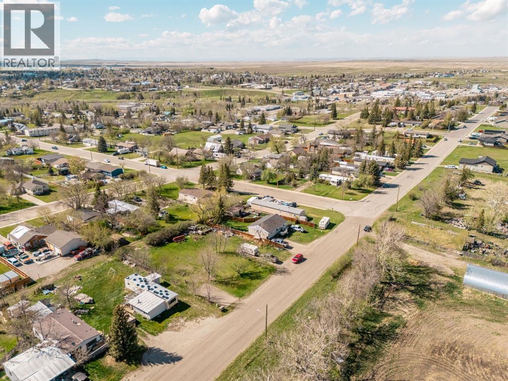 837 2 Street E, Cardston, Alberta  T0K 0K0 - Photo 11 - A2310459
