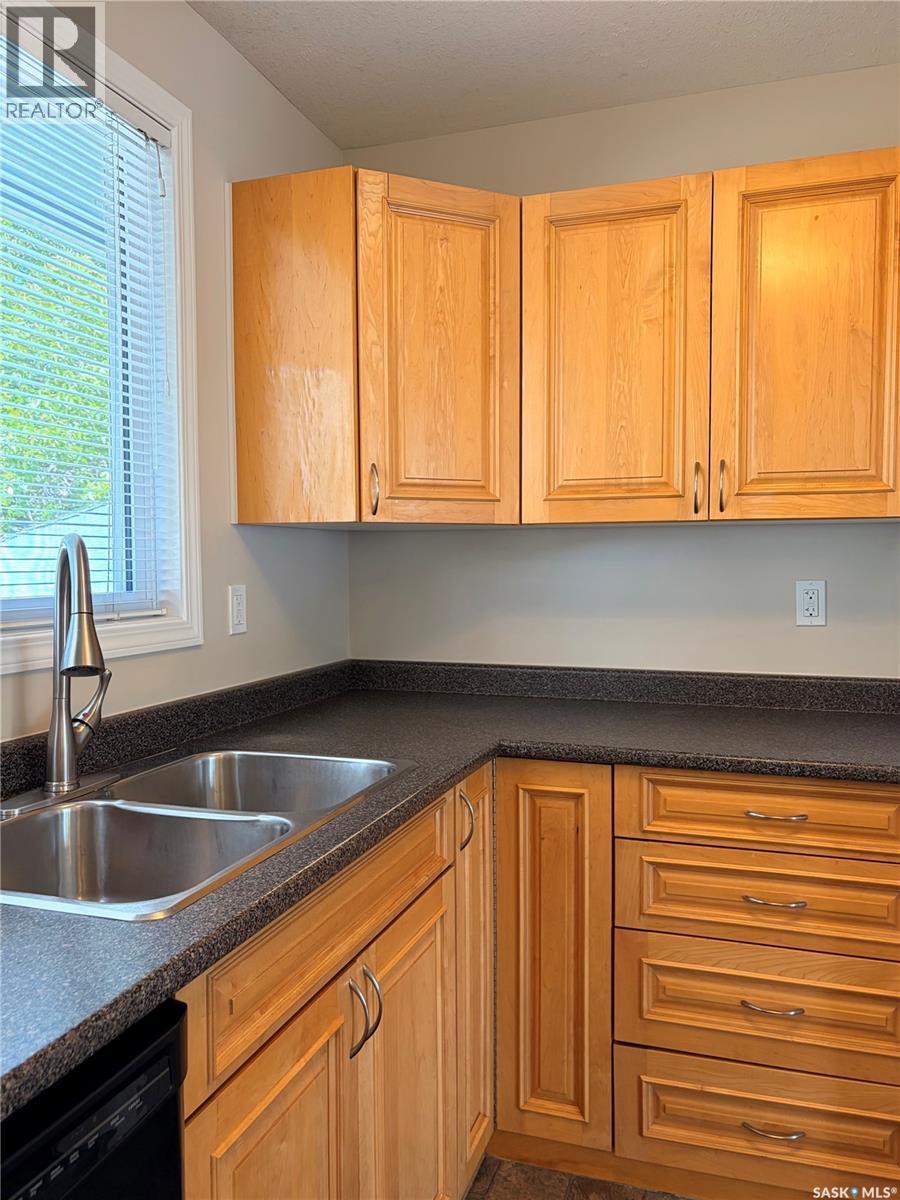 214 Fisher Crescent, Saskatoon, Saskatchewan  S7L 5C9 - Photo 7 - SK039460