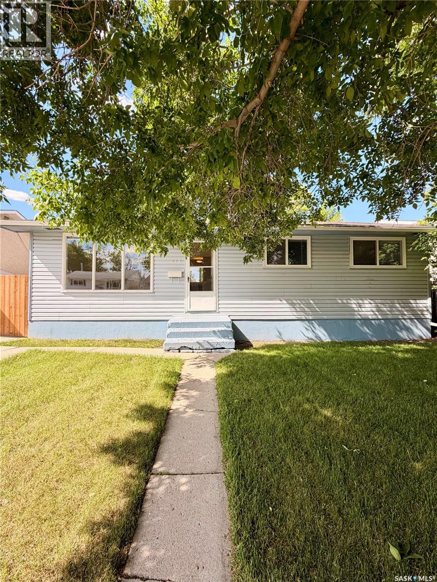 214 Fisher Crescent, Saskatoon, Saskatchewan  S7L 5C9 - Photo 2 - SK039460