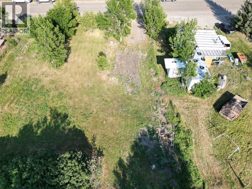 827 2 Street E, cardston, Alberta
