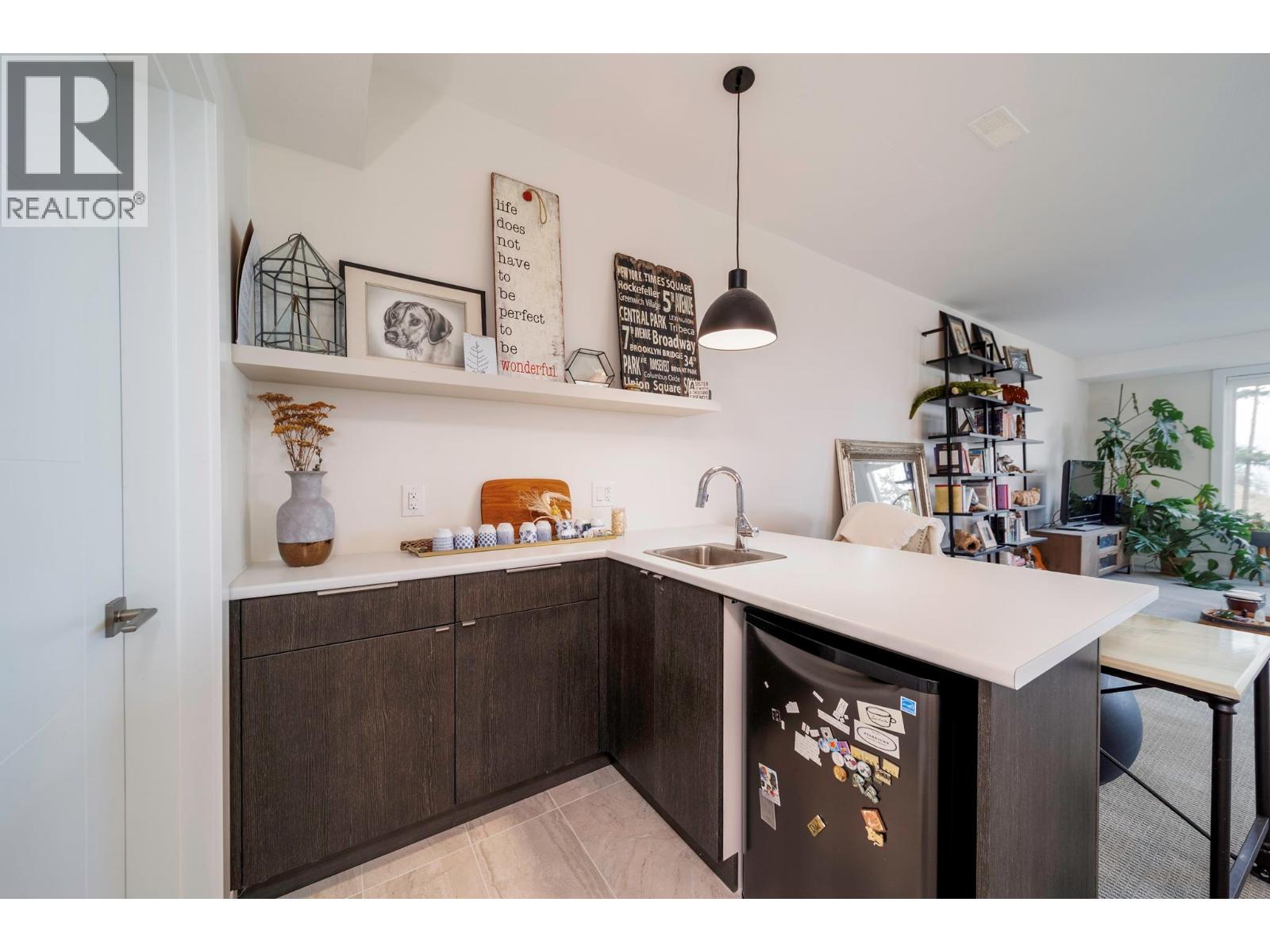 1349 Rocky Point Drive Unit# 2, Kelowna, British Columbia  V1V 0B5 - Photo 28 - 10396427