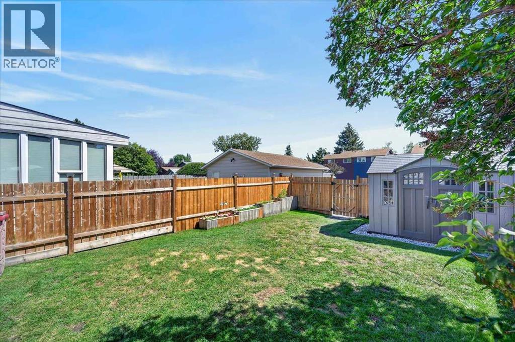 39 Midridge Gardens SE, Calgary, Alberta  T2X 1C4 - Photo 28 - A2333974