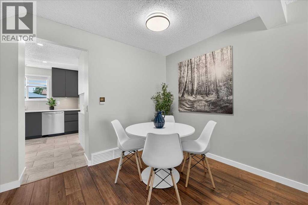 39 Midridge Gardens SE, Calgary, Alberta  T2X 1C4 - Photo 6 - A2333974