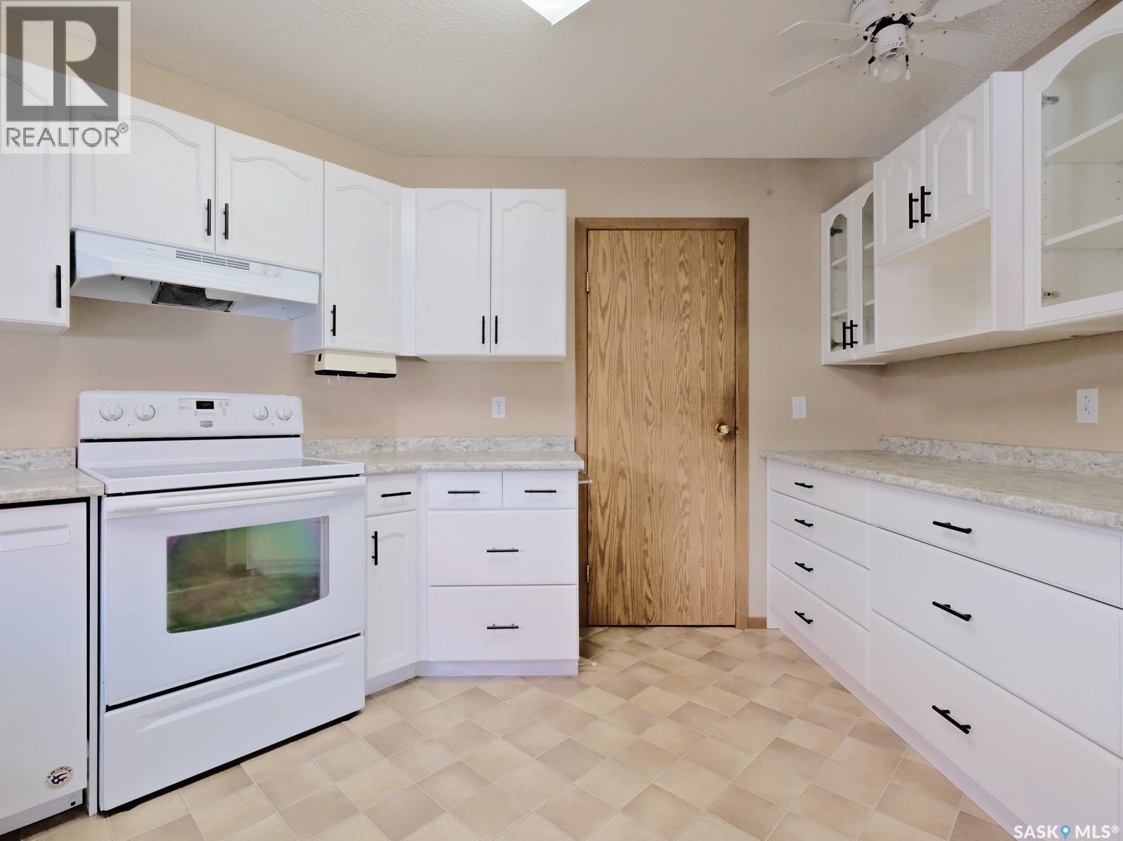 101 114 Third Avenue E, Rosetown, Saskatchewan  S0L 2V0 - Photo 26 - SK044229