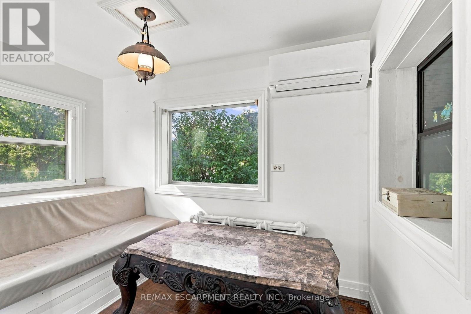 698 York Road, Hamilton, Ontario  L9H 5X1 - Photo 13 - X13640910