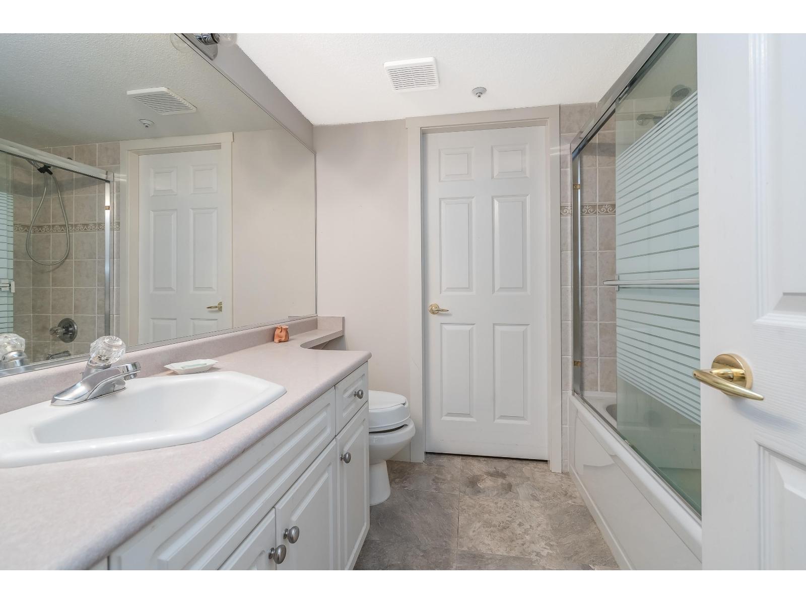207 13860 70 Avenue, Surrey, British Columbia  V3W 0S1 - Photo 24 - R3150590