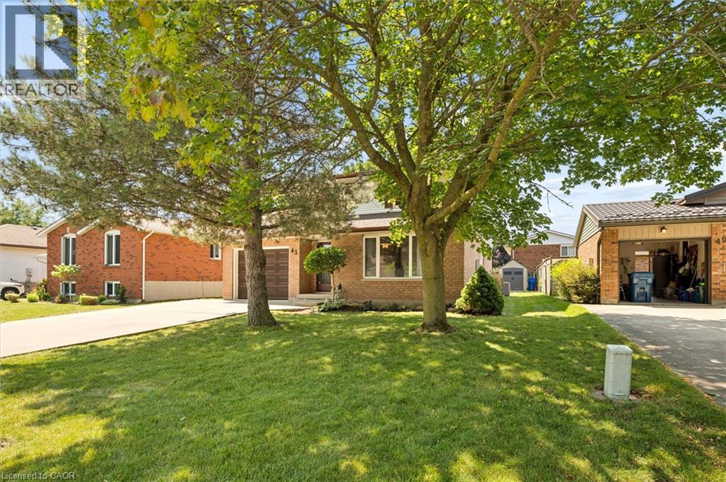 43 Mcgregor Street, Stratford, Ontario  N4Z 1G5 - Photo 3 - 40852739