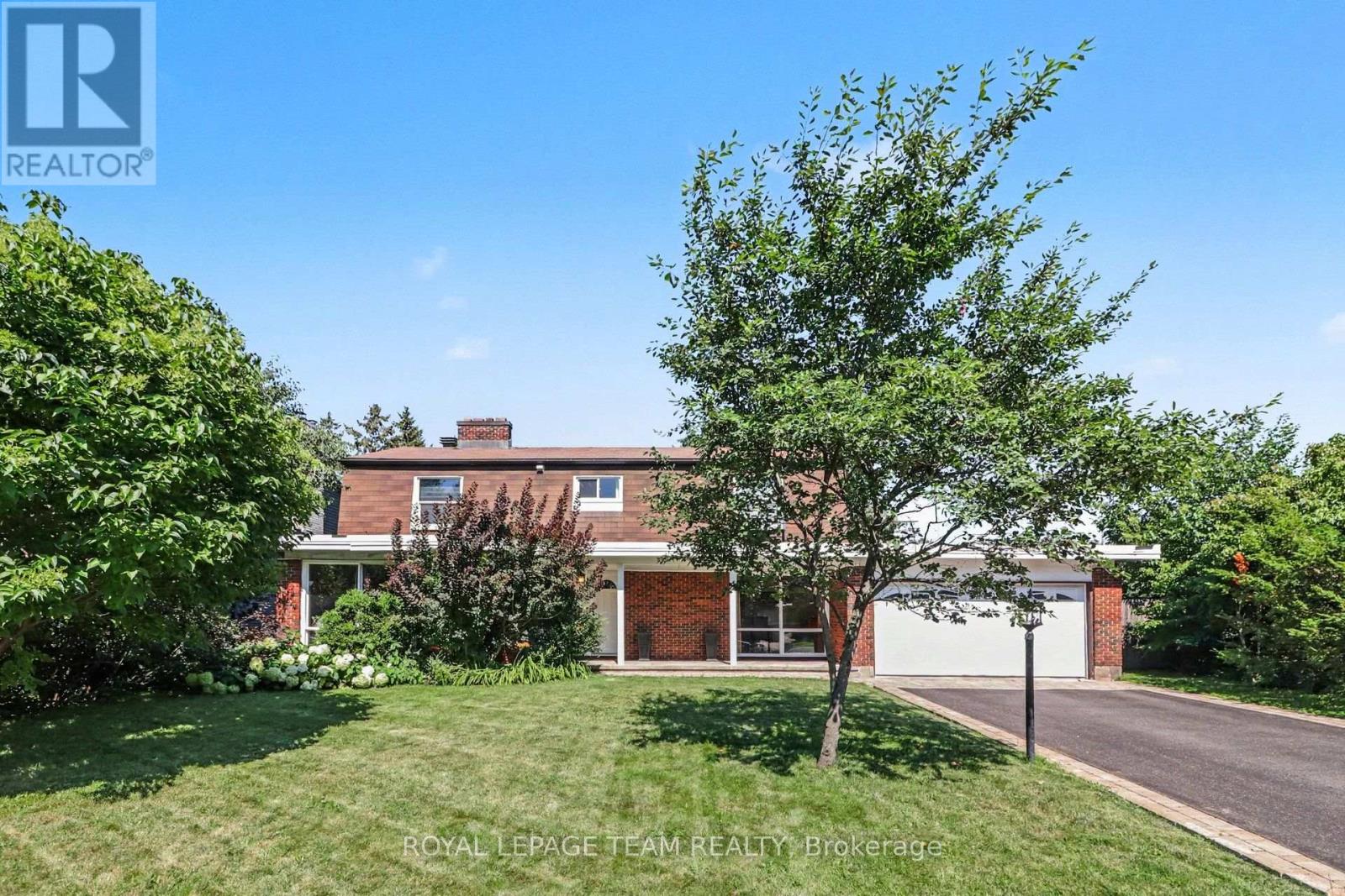23 Sioux Crescent, Ottawa, Ontario K2H 7E4 - Photo 1 - X13641212