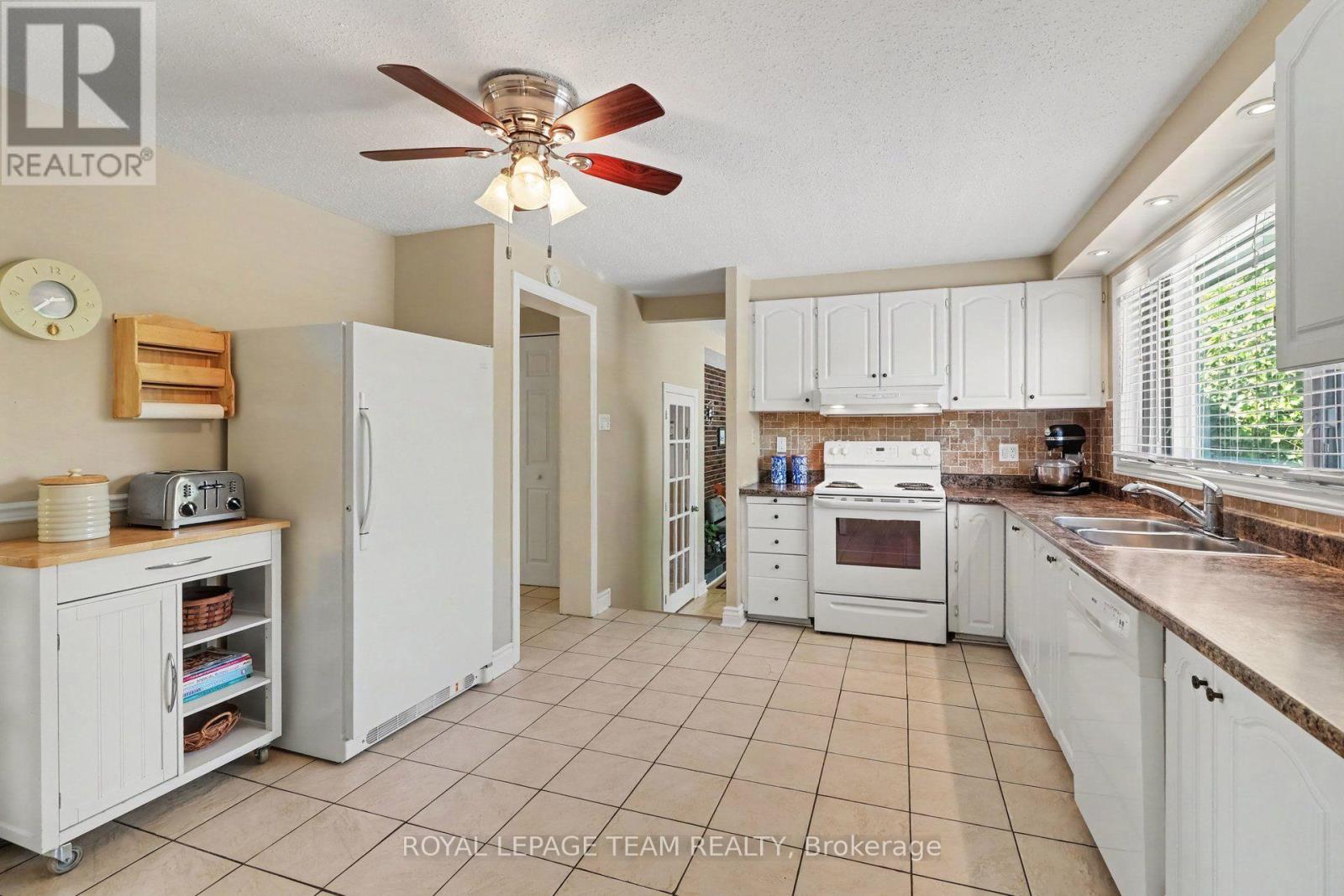 23 Sioux Crescent, Ottawa, Ontario K2H 7E4 - Photo 11 - X13641212