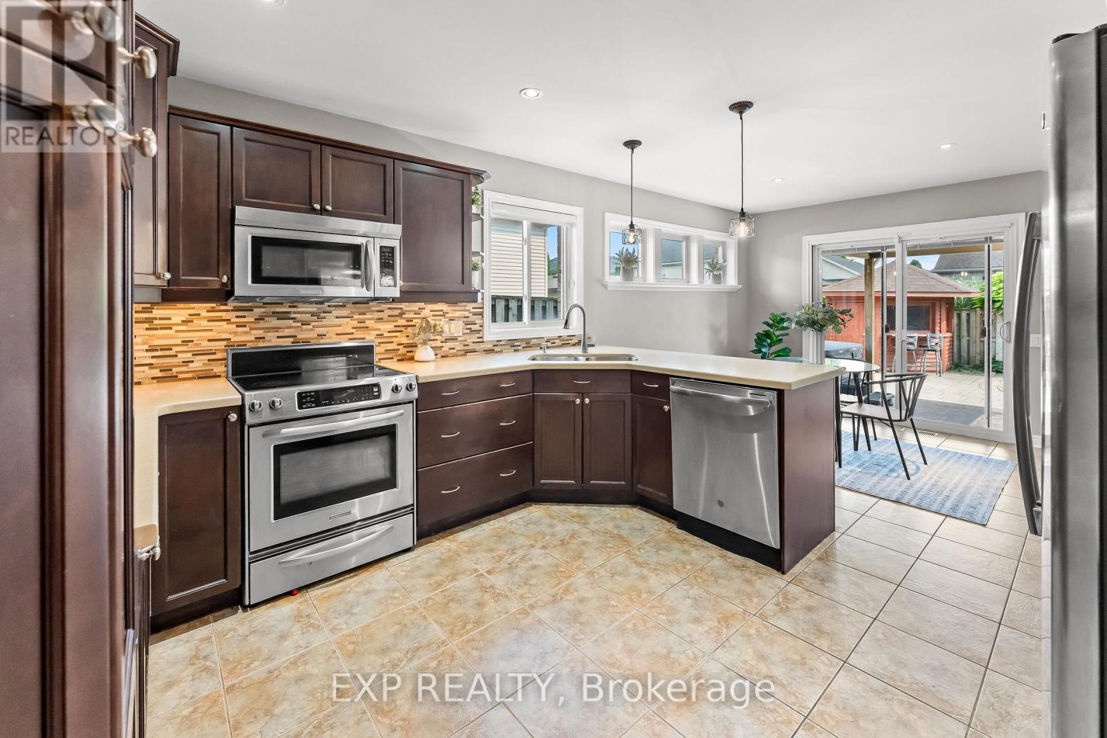 18 Briarwood Drive, St. Catharines, Ontario  L2S 4A7 - Photo 8 - X13641162