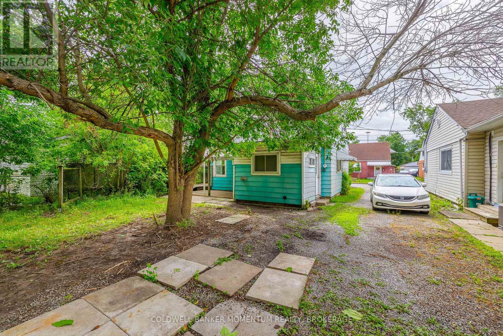 51 Boulton Place, St. Catharines, Ontario  L2M 5L5 - Photo 4 - X13641234