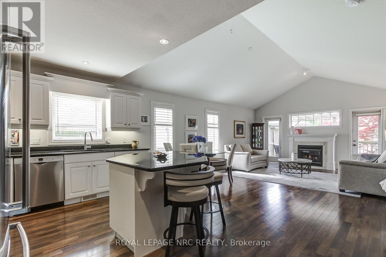 5 Rose Glen Crescent, Niagara-On-The-Lake, Ontario  L0S 1J0 - Photo 10 - X13641358