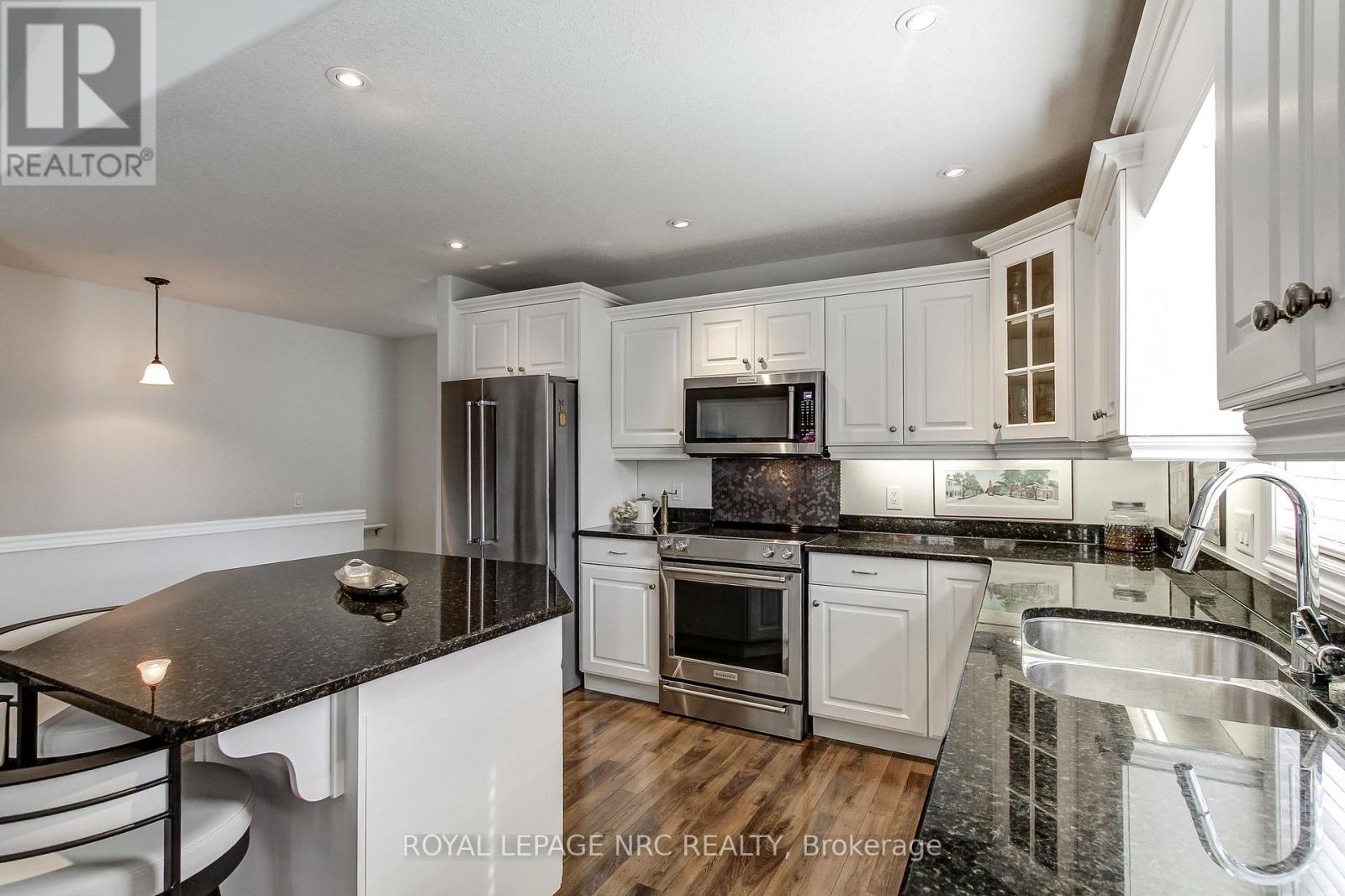 5 Rose Glen Crescent, Niagara-On-The-Lake, Ontario  L0S 1J0 - Photo 12 - X13641358