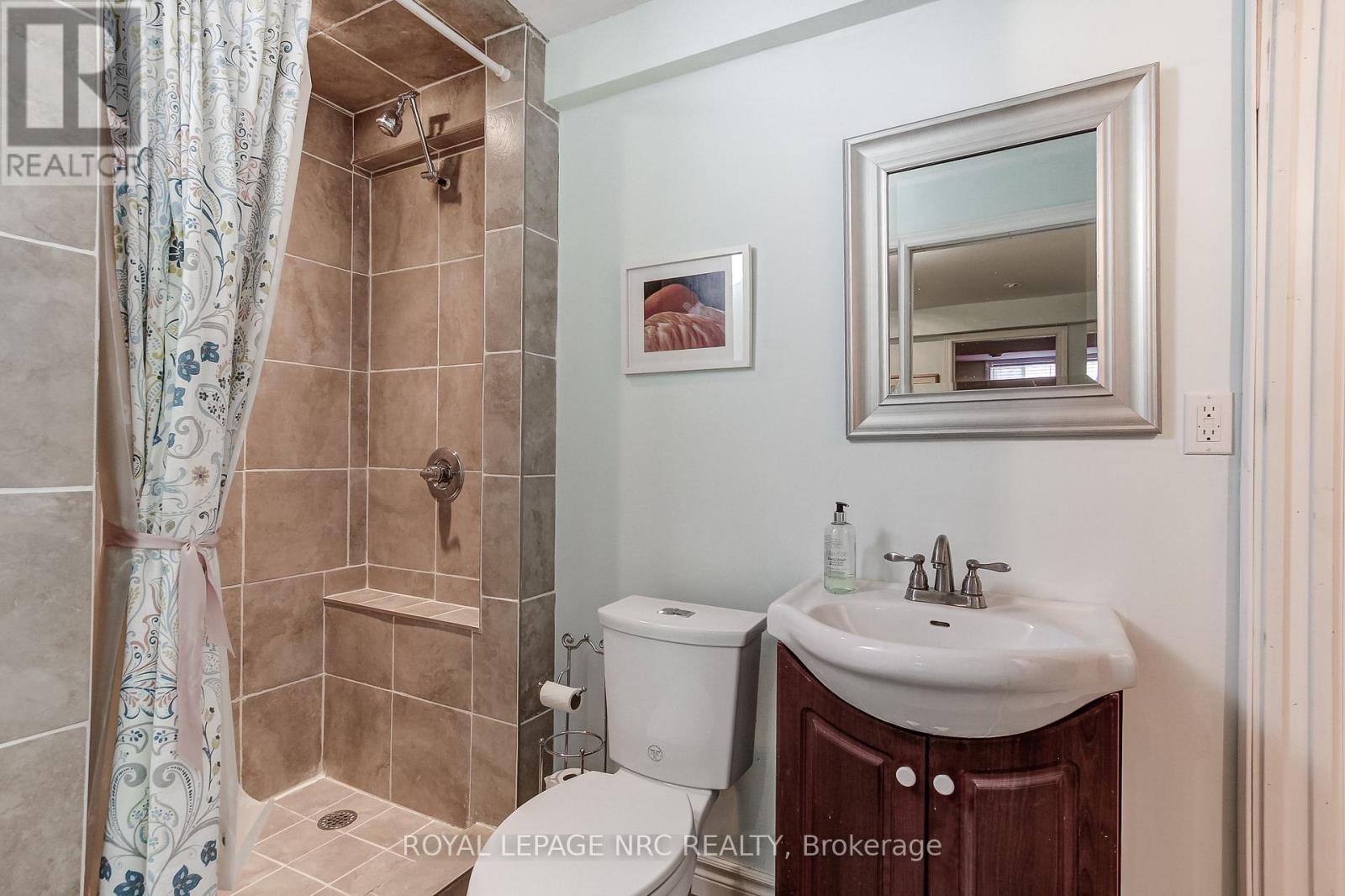 5 Rose Glen Crescent, Niagara-On-The-Lake, Ontario  L0S 1J0 - Photo 29 - X13641358