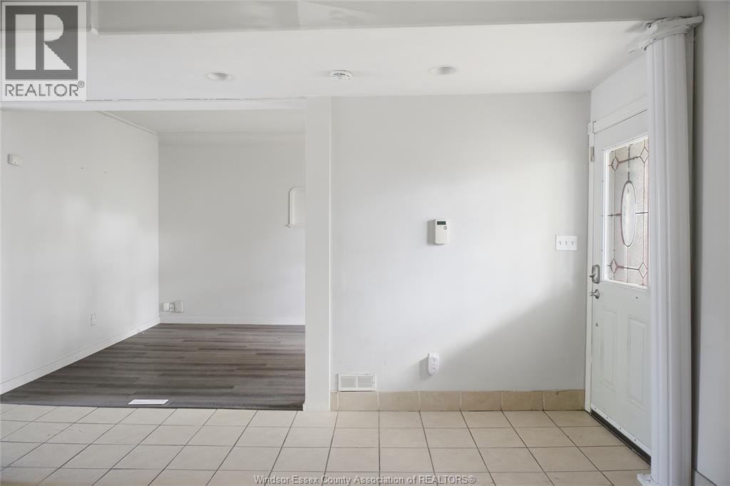 977 Gladstone, Windsor, Ontario  N9A 2R5 - Photo 7 - 26018964