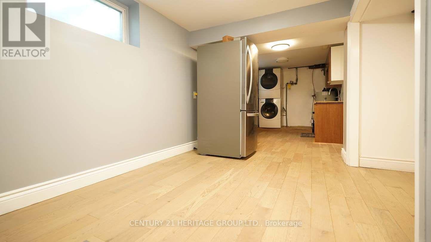 Lower - 328 Moore Park Avenue, Toronto, Ontario  M2R 2R6 - Photo 12 - C13641184