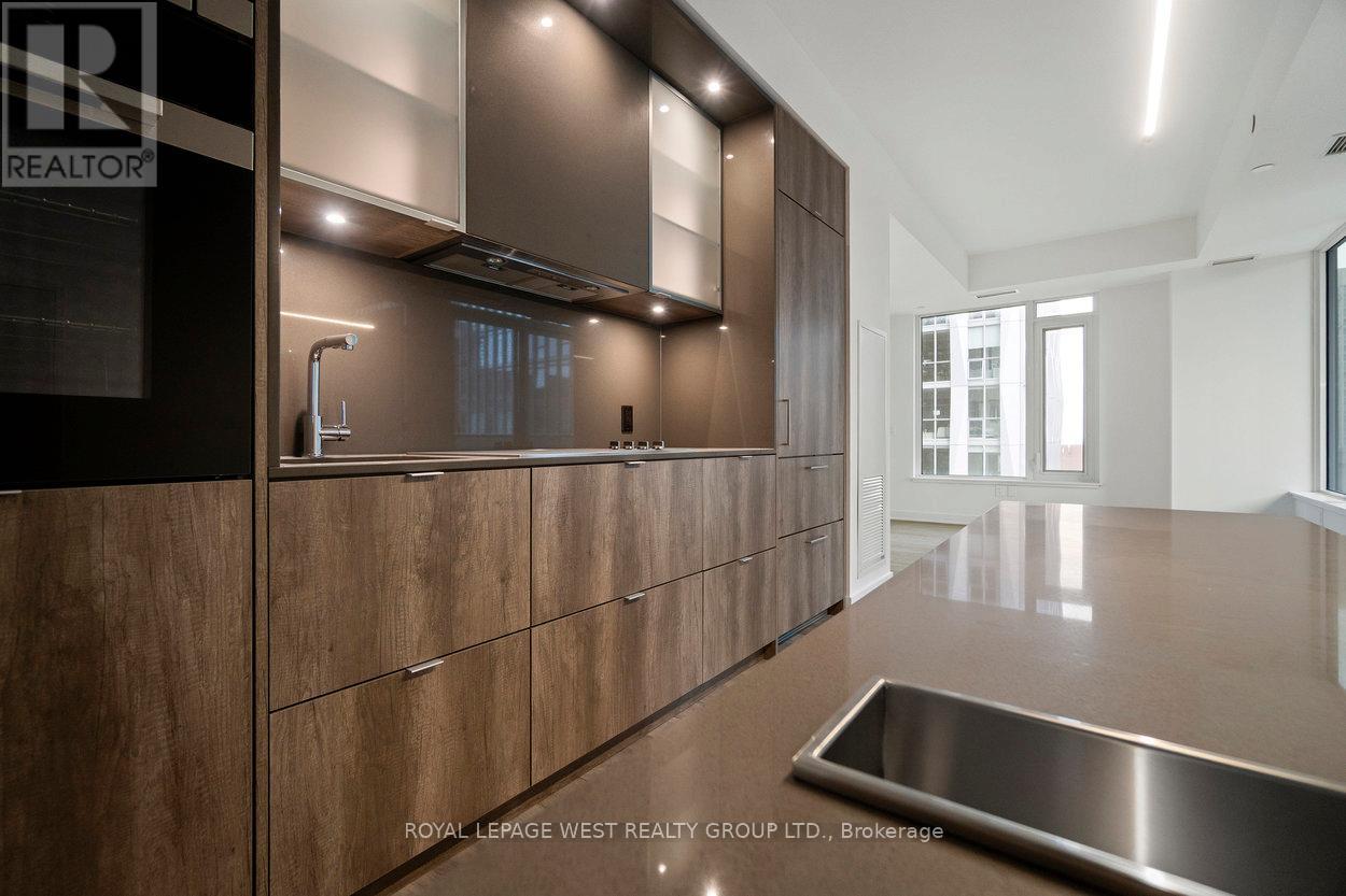 1310 - 11 Yorkville Avenue, Toronto, Ontario  M4W 0B7 - Photo 17 - C13641278