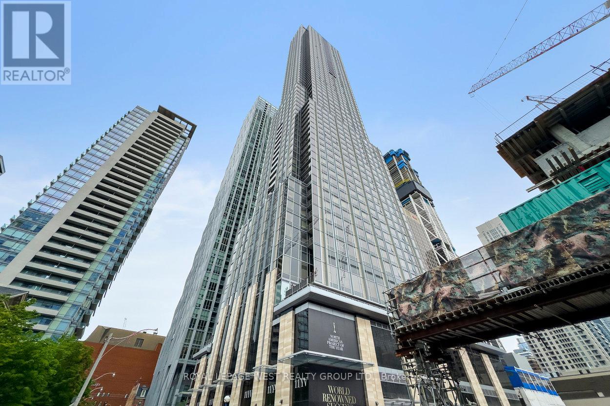 1310 - 11 Yorkville Avenue, Toronto, Ontario  M4W 0B7 - Photo 2 - C13641278