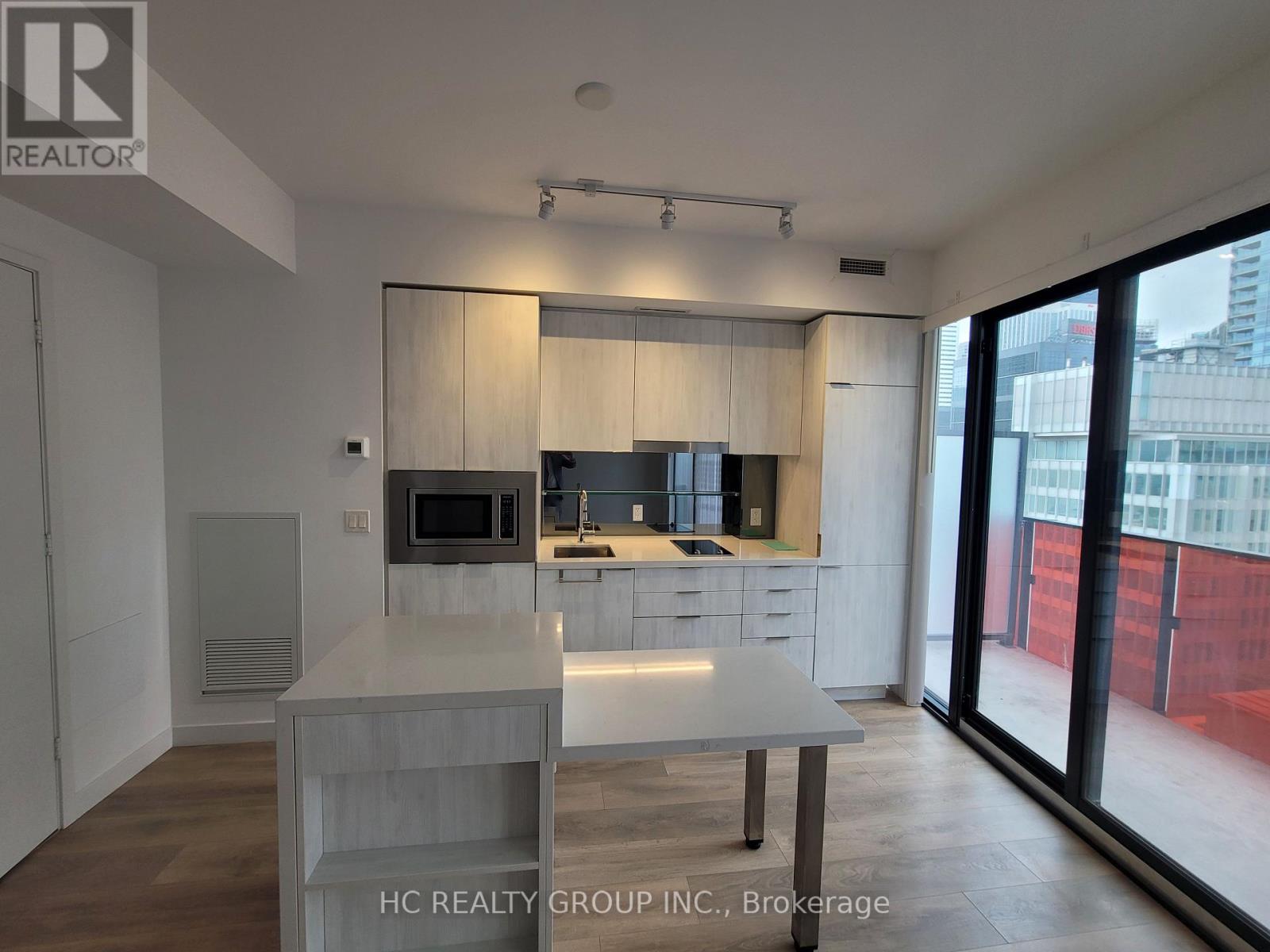 1712 - 215 Queen Street W, Toronto, Ontario  M5V 0P5 - Photo 2 - C13641368