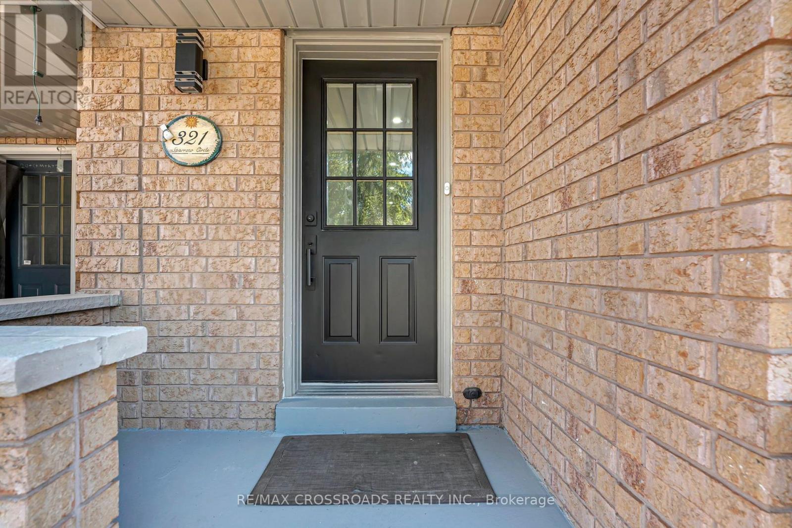 321 Sparrow Circle, Pickering, Ontario  L1V 6Y3 - Photo 3 - E13641142