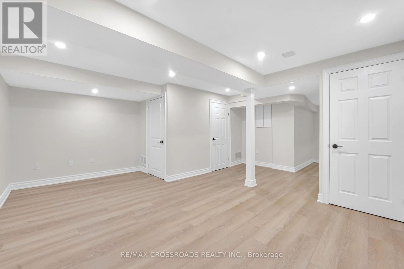 321 Sparrow Circle, Pickering, Ontario  L1V 6Y3 - Photo 33 - E13641142
