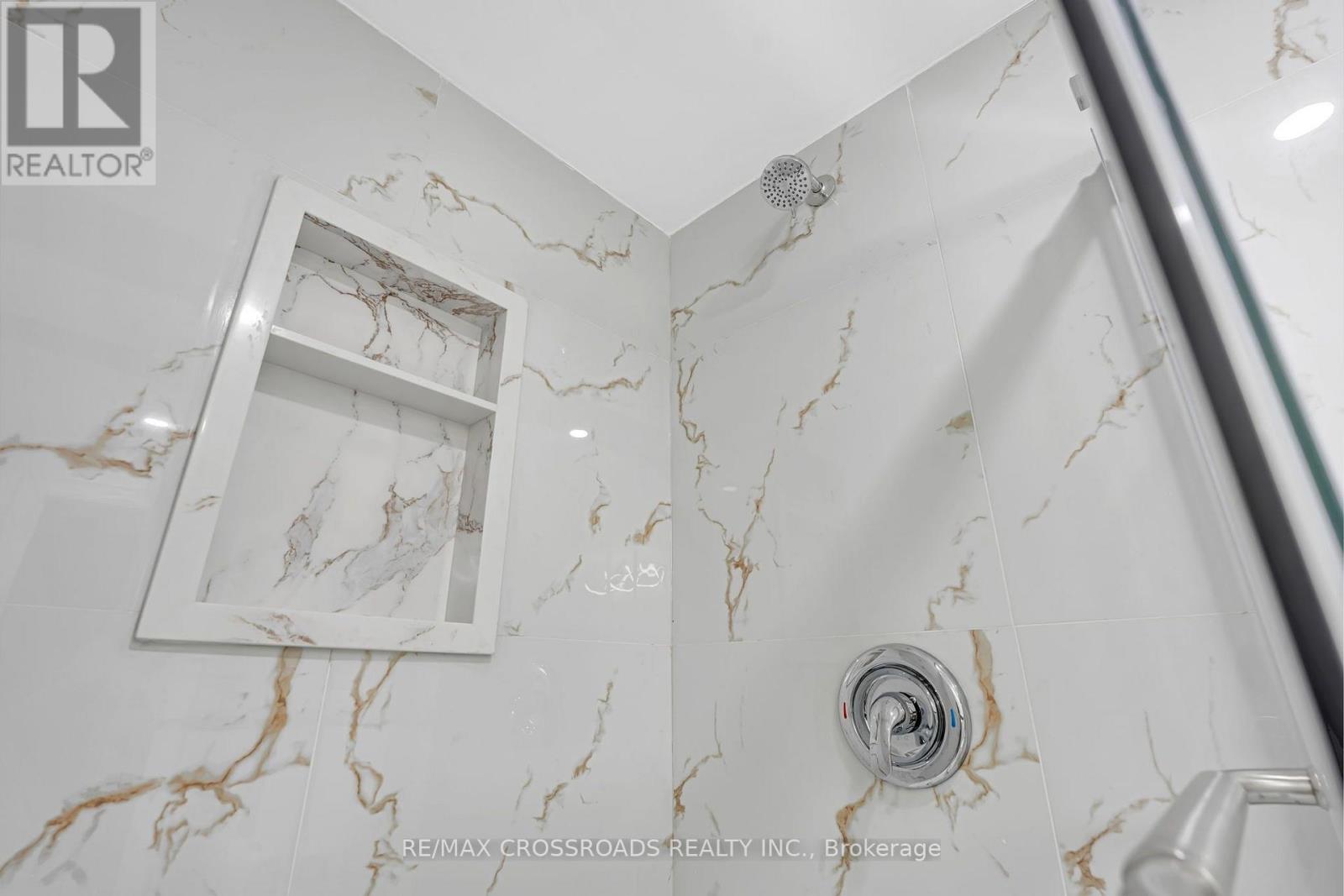 321 Sparrow Circle, Pickering, Ontario  L1V 6Y3 - Photo 36 - E13641142