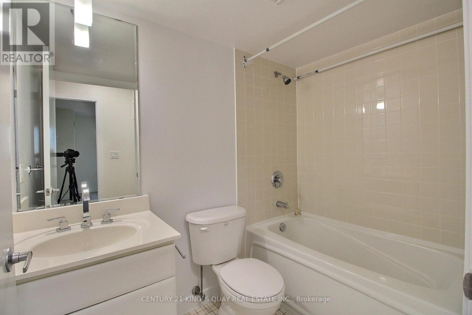 2009 - 36 Lee Centre Drive, Toronto, Ontario  M1H 3K2 - Photo 12 - E13641282