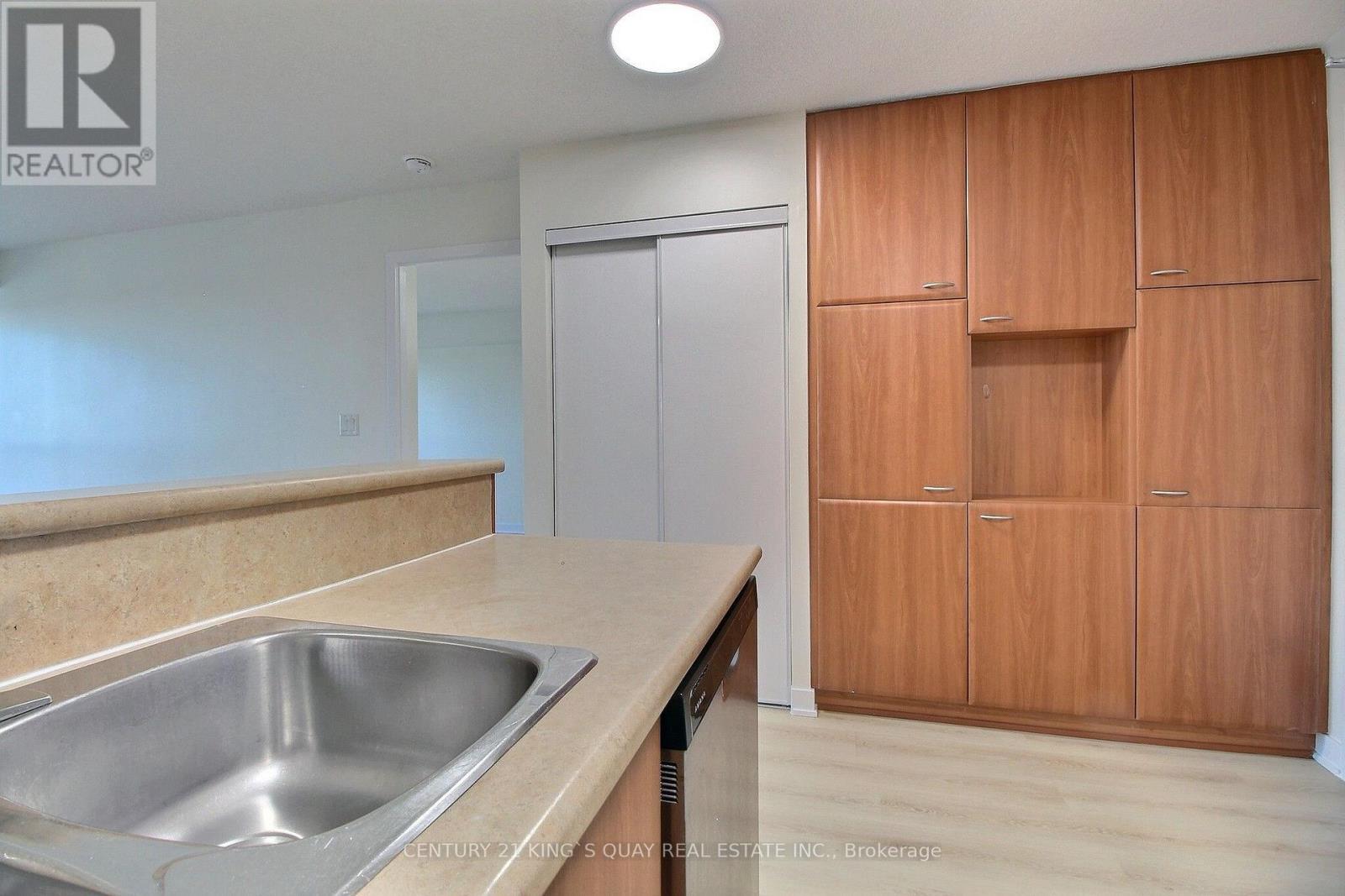 2009 - 36 Lee Centre Drive, Toronto, Ontario  M1H 3K2 - Photo 8 - E13641282