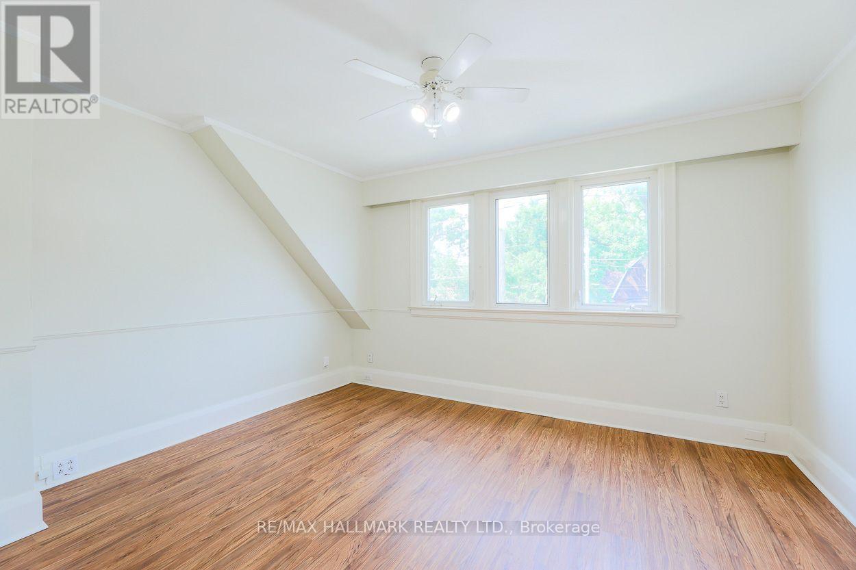 Upper - 2159 Gerrard Street E, Toronto, Ontario  M4E 2C4 - Photo 7 - E13641290