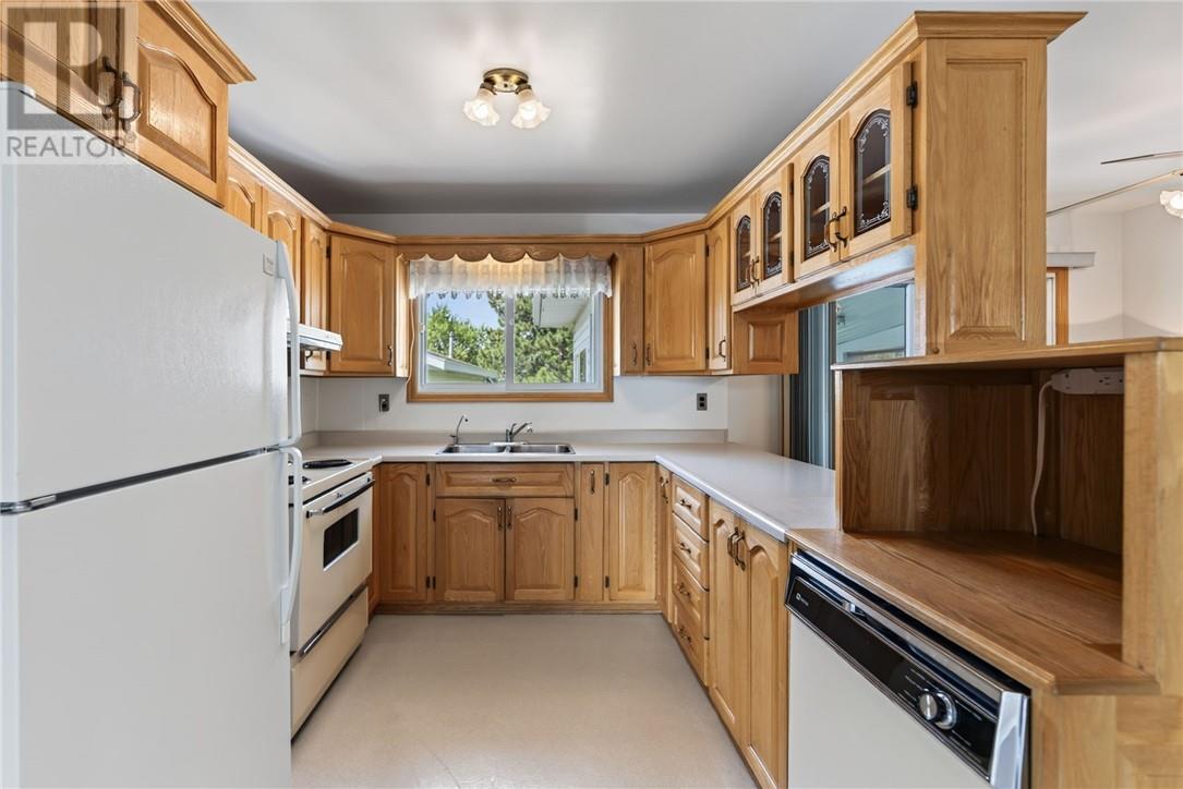 2525 Fournier Drive, Val Caron, Ontario  P3N 1K9 - Photo 12 - 2129606