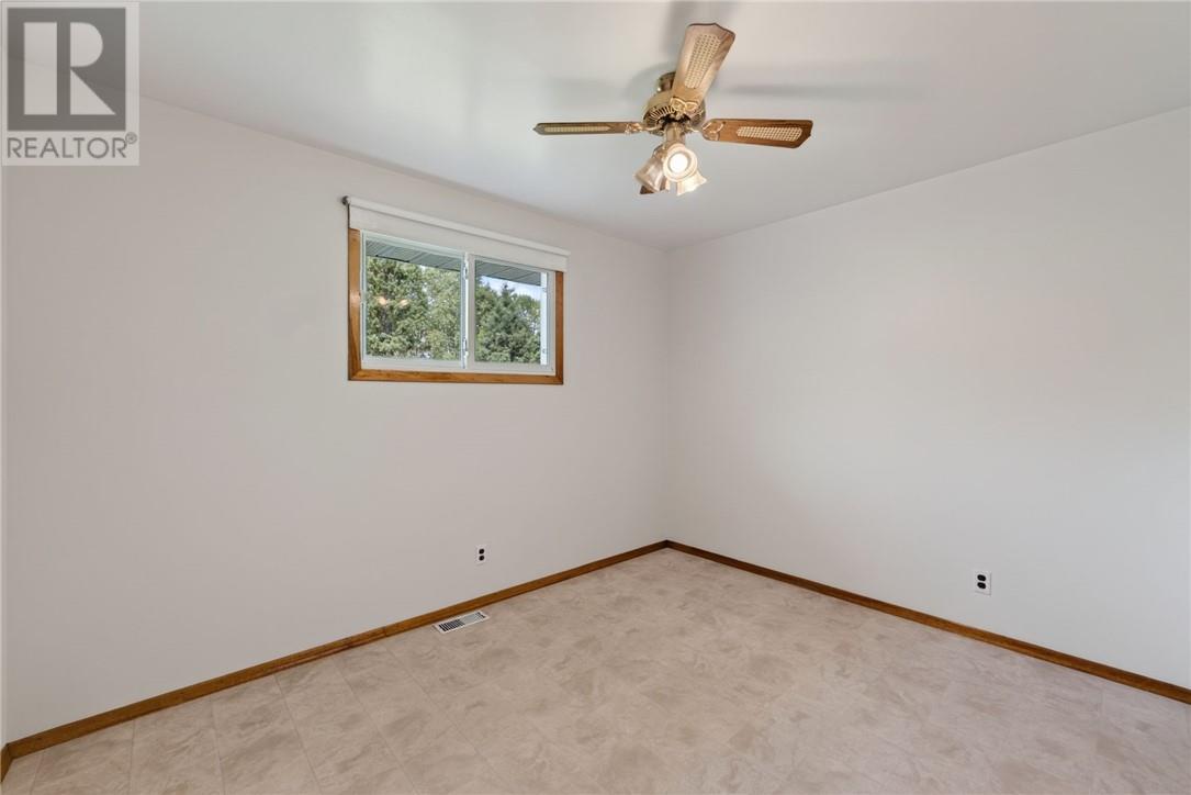 2525 Fournier Drive, Val Caron, Ontario  P3N 1K9 - Photo 26 - 2129606